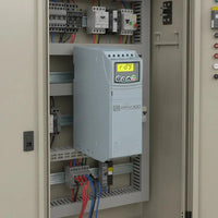 Inversor de Frequência WEG CFW300B10P0B2DB20 220V 10A 3CV / 2,2kW IP20 com Frenagem